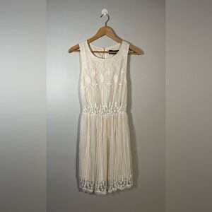Blue Rain Elegant Cream Sleeveless Dress Lace Size Large